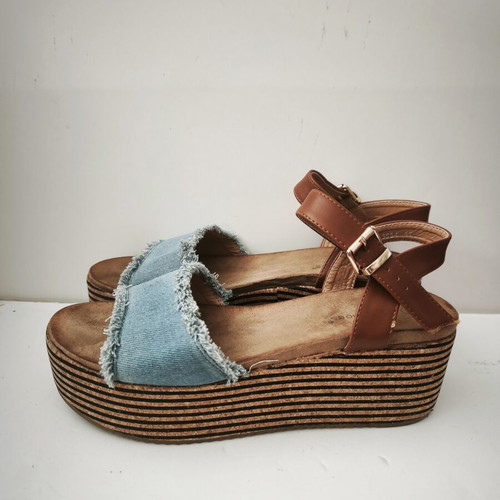 Flatform sandals Ideal Shoes like new, size 41, blue and brown