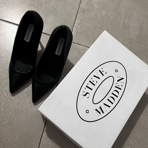 Γόβες Steve Madden καινούργιες, μαύρες, μέγεθος 37, δερμάτινες