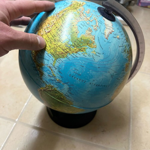Globe table large used with power cord