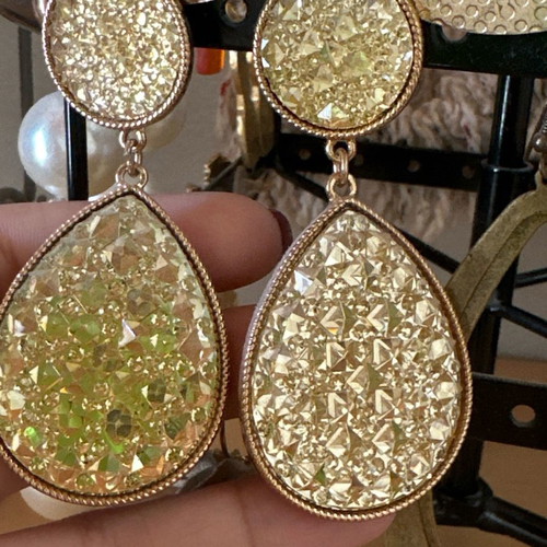 Abiye earrings in gold color