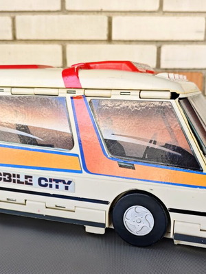 Vintage Micro Machines Mobile City Van Playset Galoob 1991