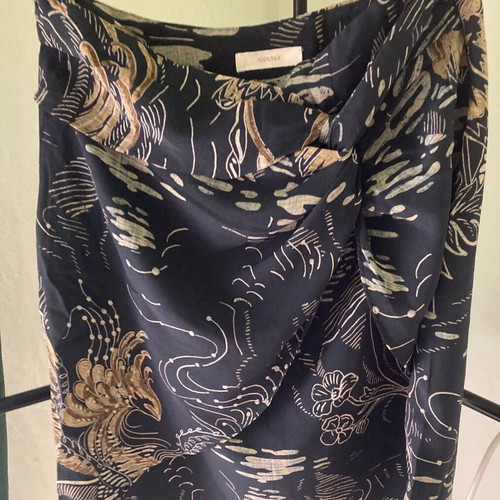Massimo Dutti High-Waisted Mini Skirt Silk Like New, Black
