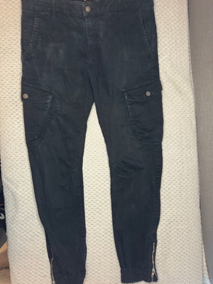 Black cargo pants used, size M 38 10