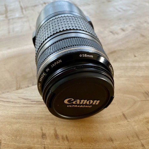 Canon EF 70-300mm f/4-5.6 IS USM lens like new