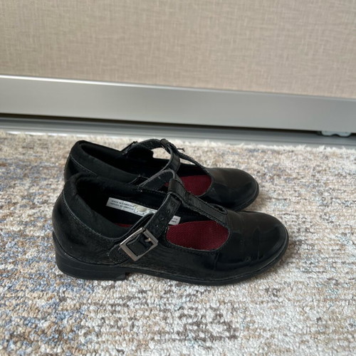 Clarks Ballerina Shoes Size 28 Used Black Patent Leather With Low Heel