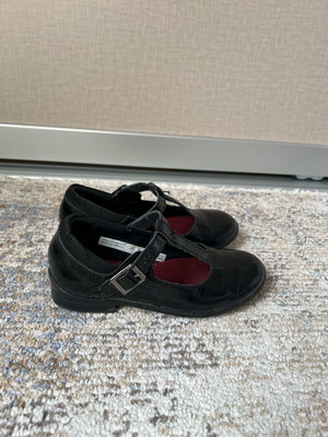 Clarks Ballerina Shoes Size 28 Used Black Patent Leather With Low Heel