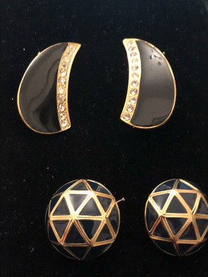 Vintage Cucci clip-on earrings set black and gold, new