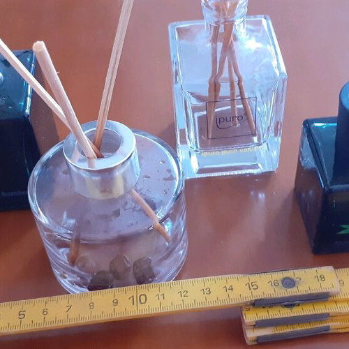 Jars for liquid room fragrance 4 pcs like new