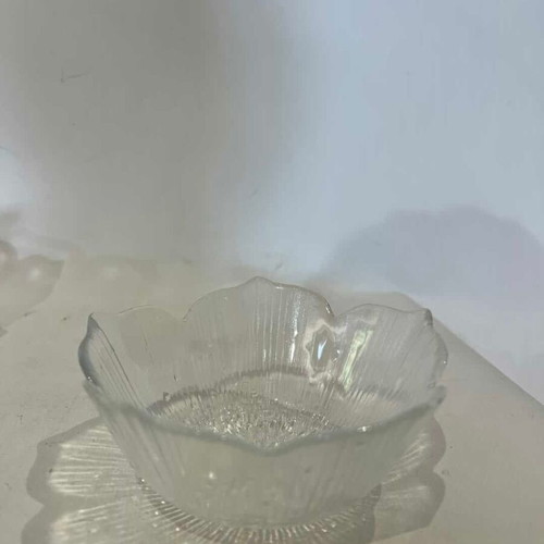 Arcoroc France Lotus vintage set of 6 glass bowls used