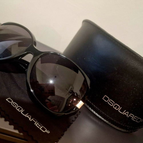 Dsquared2 women's sunglasses with leather case and cloth