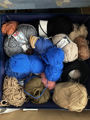 Knitting needles wool and embroidery set like new
