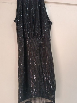 Shiny dress with sequins black, like new, size medium