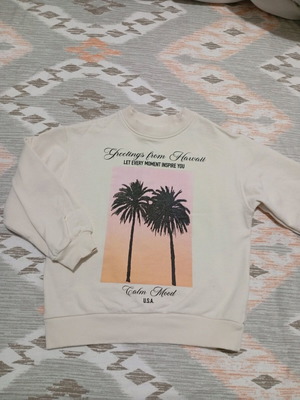 Zara sweatshirt like new, size 8-9, beige for 7-8 years old