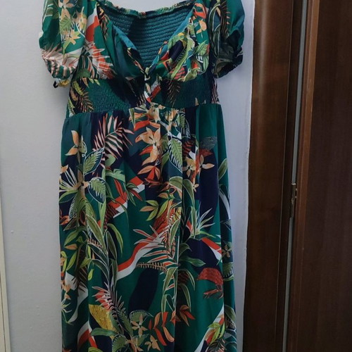 Shein dress green plus size 3XL new unworn - 10,00 - Vendora.cy Shein dress green plus size 3XL new unworn - 10,00 - Vendora.cy