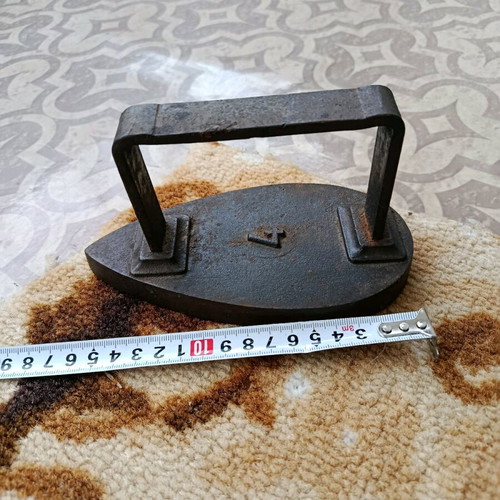 Old cast iron iron used