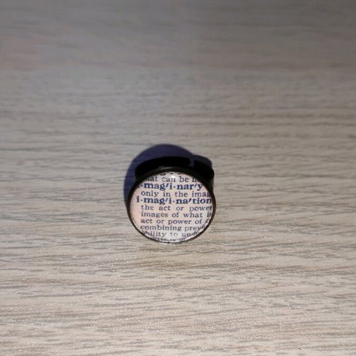 Imagination ring like new, handmade with liquid glass