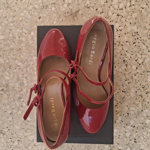 Sergio Bardi red patent leather pumps size 40