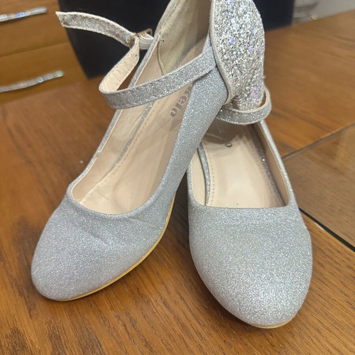 Silver glitter children's ballerina shoes size 33