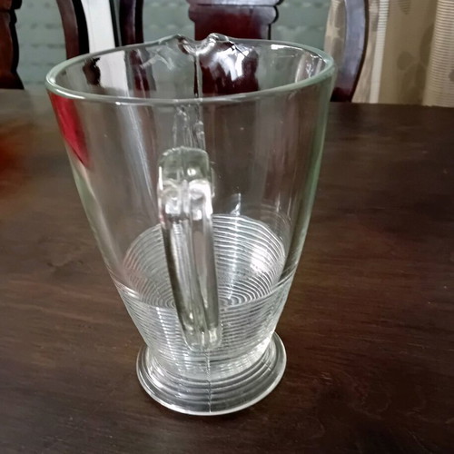 Large vintage glass water pitcher like new