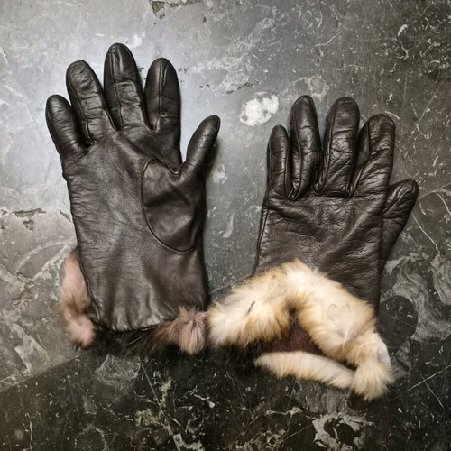 Leather gloves brown like new with fur trim