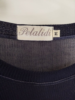 Women's rib knit blouse navy blue size M like new