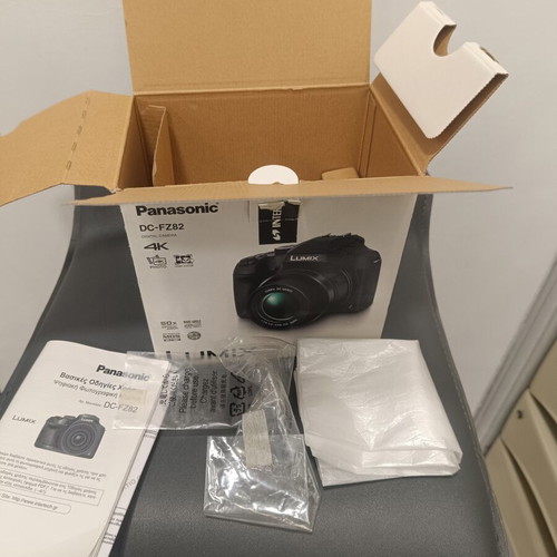 Lumix DC-FZ82 Bridge Camera like new with accessories