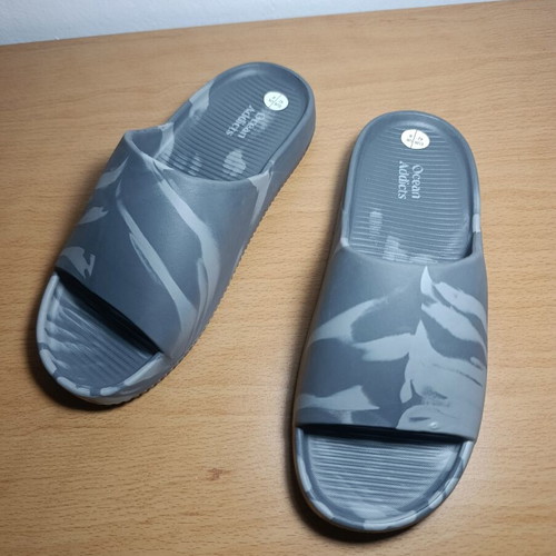 Ocean Addict slides, grey camo, size 42
