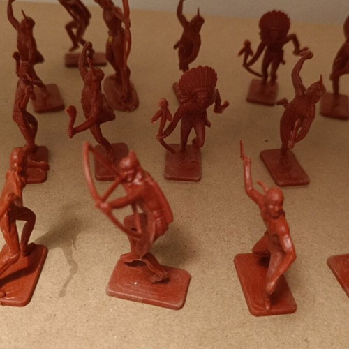 Indian figures set of 22