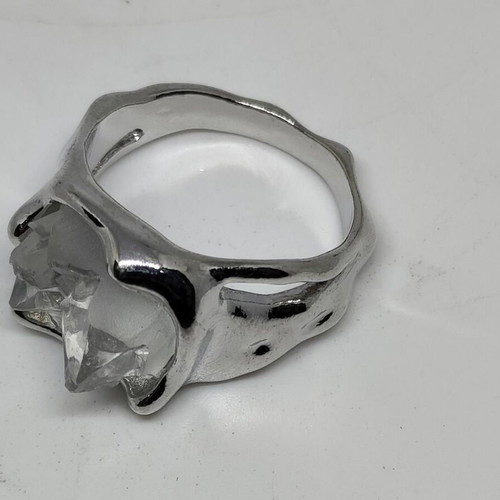 Ring with Raw Quartz Crystal Size 10 Like New, Silver Color
