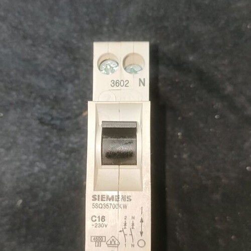Siemens bipolar fuse 16 amp single pole with neutral like new