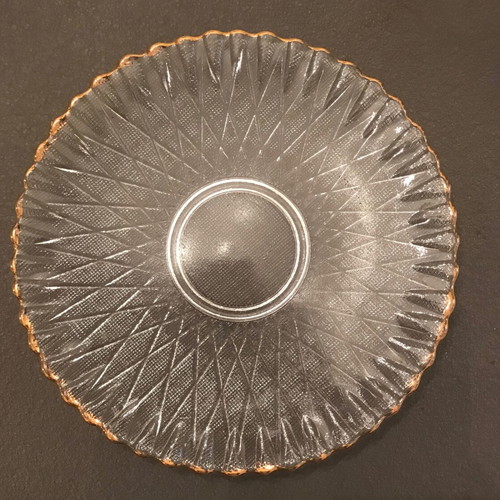 Set of 4 dessert plates used with gold trim, 16.5 cm diameter