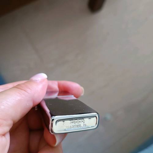 Zippo lighter like new, silver shiny, 90s decade