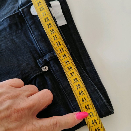 H&M Women's High-Waisted Stretch Jeans Size 42 Like New Black