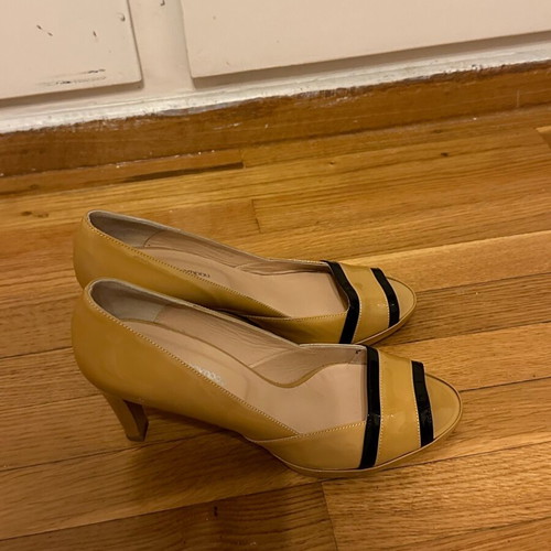 Kalogirou peep toe like new, 6 cm heel, beige with black