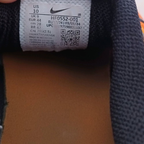 Nike Air Max Plus Sunset size 44 like new, black and orange sneakers