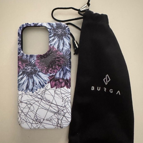 IPhone 15pro Burga case like new with magnet and velvet pouch