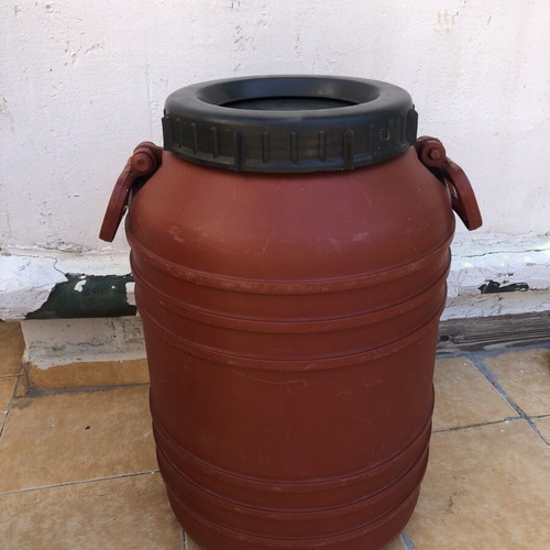 Plastic oil containers 60 and 75 liters
