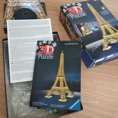 3D Puzzle Eiffel Tower 226 Pieces like new with Base Lighting