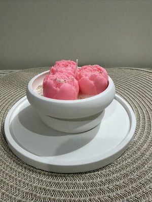 Set of 3 pink flower-shaped decorative candles