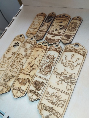 Wooden bookmark with custom engraving