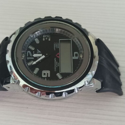 Wristwatch used, needs new strap and battery replacement