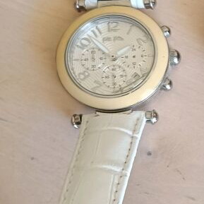 Folli Follie women's watch used for parts, white