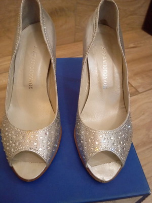Peep toe shoes No 36 silver like new