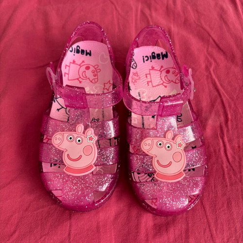 Jelly shoes Peppa like new, pink beach sandals size 25 with removable insoles