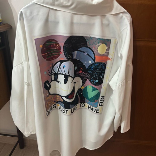 Mickey shirt like new, white, one size