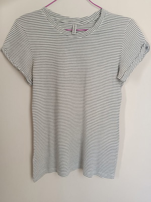 H&M Divided ριγέ κοντομάνικο t-shirt μέγεθος S σαν καινούργιο, λευκό και μαύρο