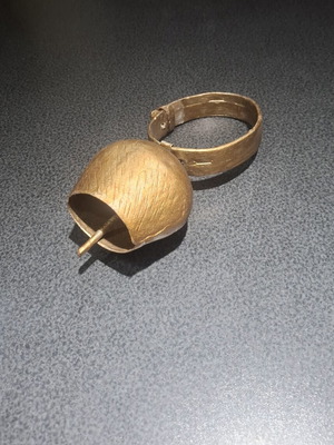 Traditional Metal Bell Kypri like new, gold color