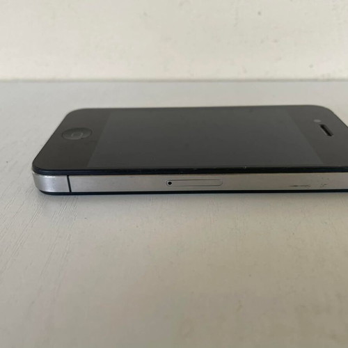 Apple iPhone 4S A1387 non-working for repair or spare parts