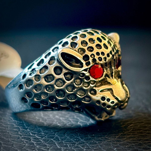 Red-Eyed Leopard Stainless Steel Ring US 9, M FORGE