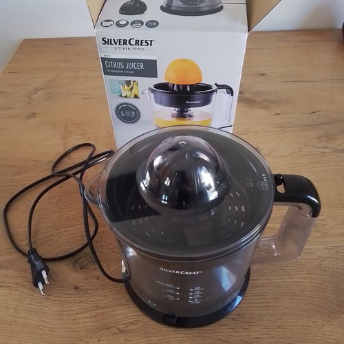 Electric juicer